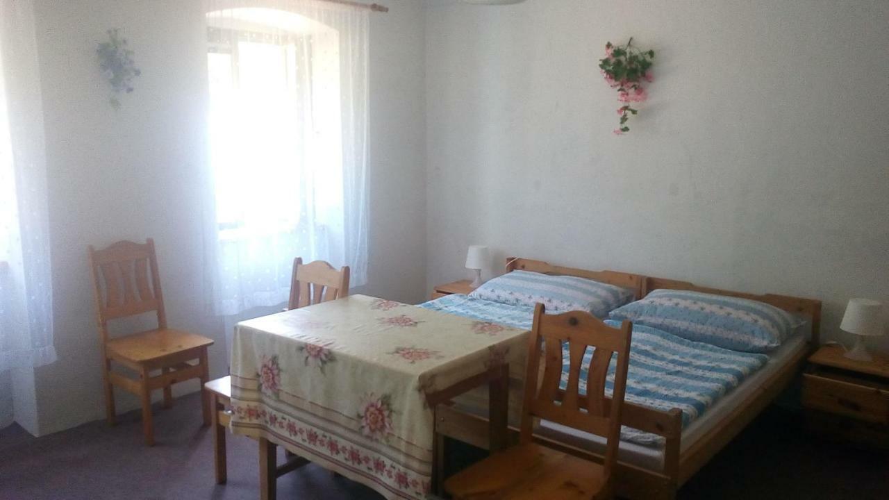 Appartement Pronajem Pokoju Belle Vue à Vranov nad Dyjí Extérieur photo